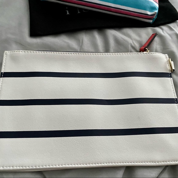 Nautical Tan Anchor On Navy Blue Stripes Pouch - Picture 3 of 3